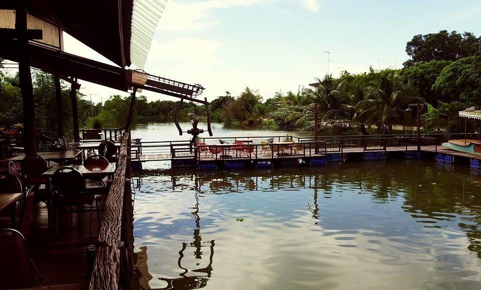 Country Lake View Hotel Suphan Buri Bagian luar foto
